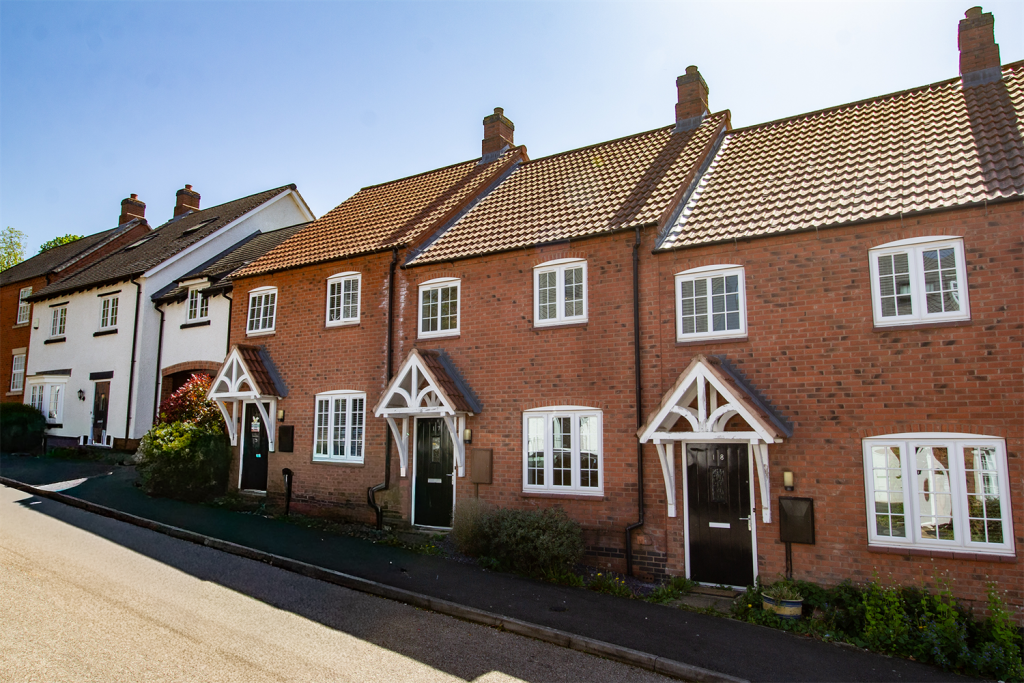 2 bed Mid Terraced House for rent in Sutton Bonington. From Huntleys - Loughborough