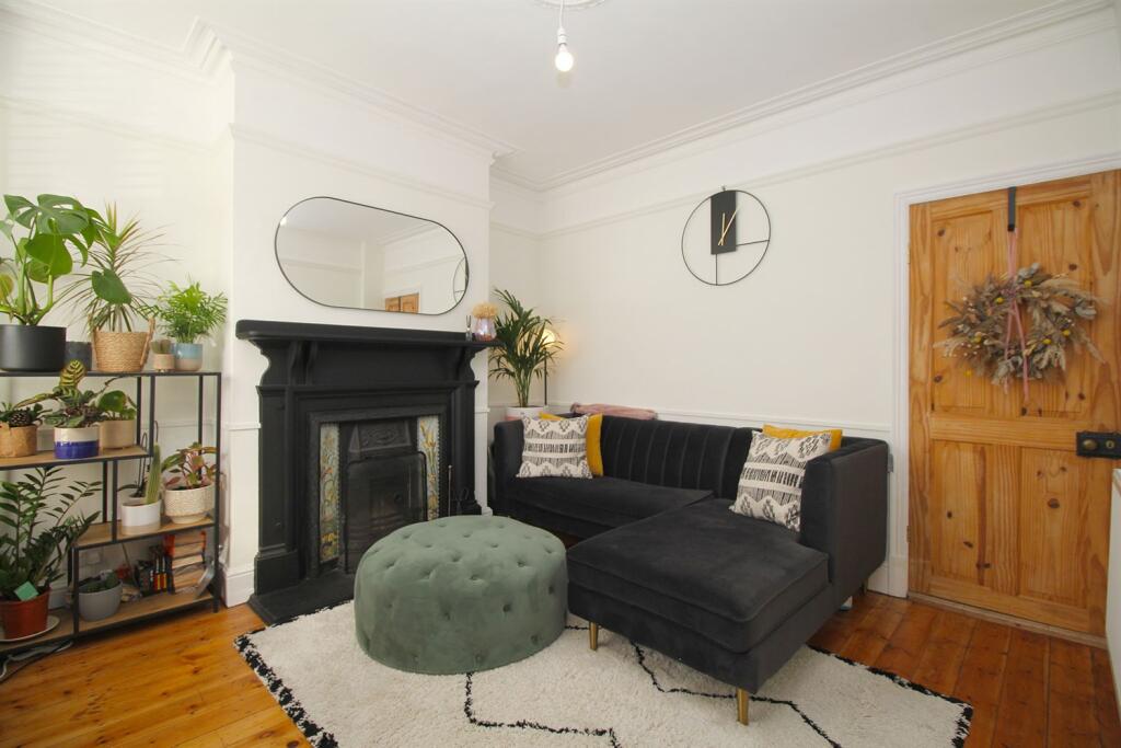 2 bed Mid Terraced House for rent in Loughborough. From Huntleys - Loughborough