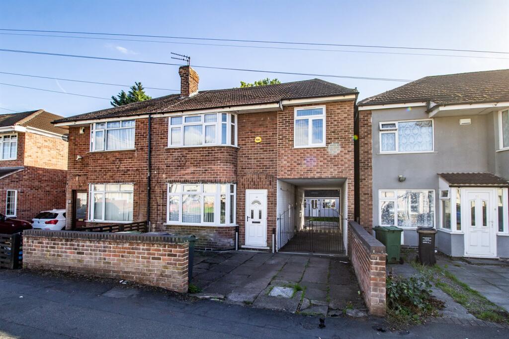 4 bed Semi Detached for rent in Loughborough. From Huntleys - Loughborough
