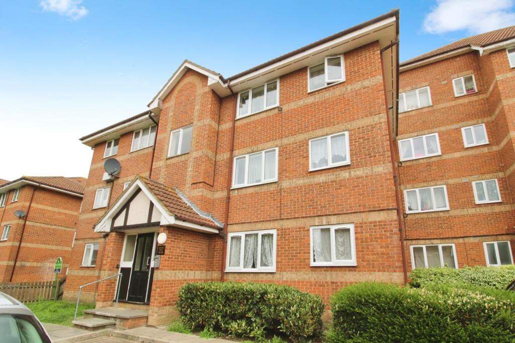 1 bed 1st Floor Flat for rent in Erith. From Hunters - Bexleyheath