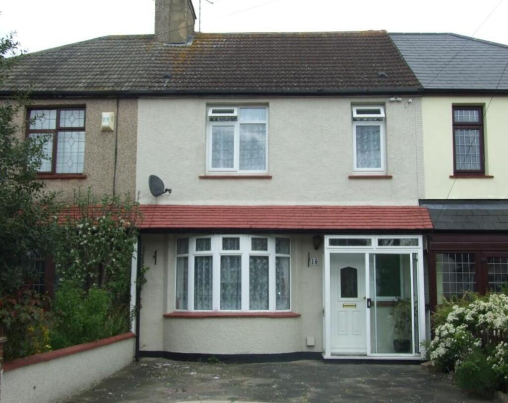 4 bed Mid Terraced House for rent in Hadleigh. From Stuart Thomas - Thundersley