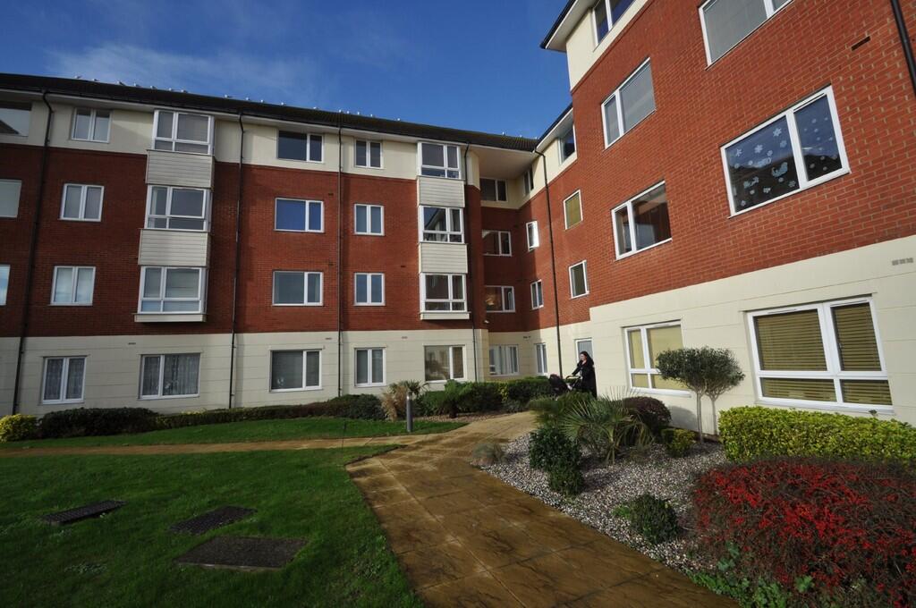 2 bed 1st Floor Flat for rent in Hadleigh. From Stuart Thomas - Thundersley
