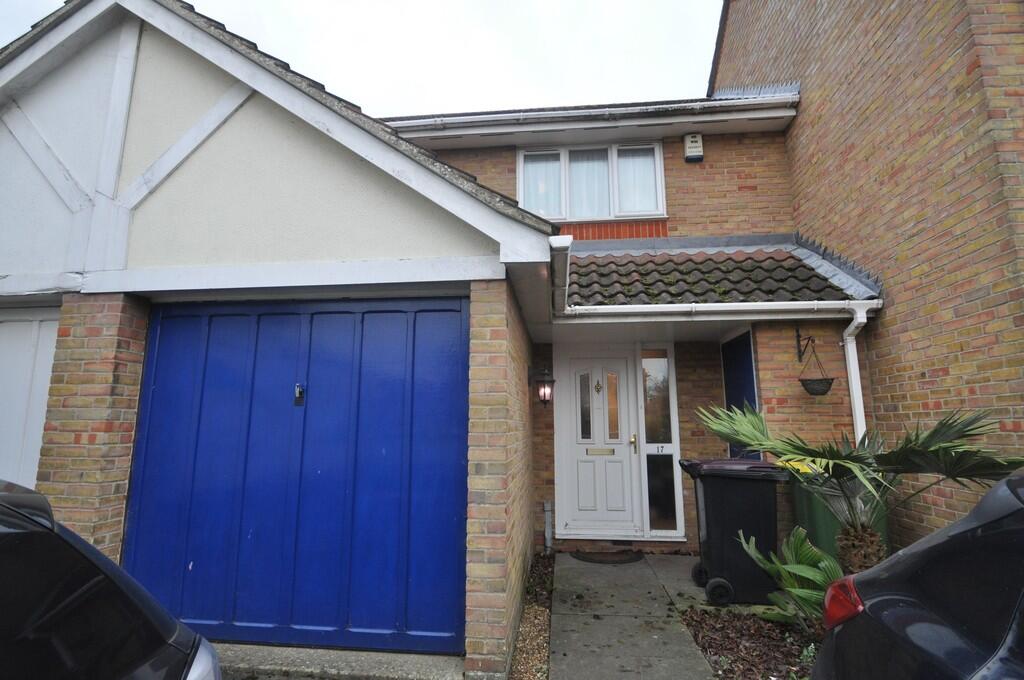 2 bed Mid Terraced House for rent in Rayleigh. From Stuart Thomas - Thundersley 2 bed Mid Terraced House for rent in Rayleigh. From Stuart Thomas - Thundersley