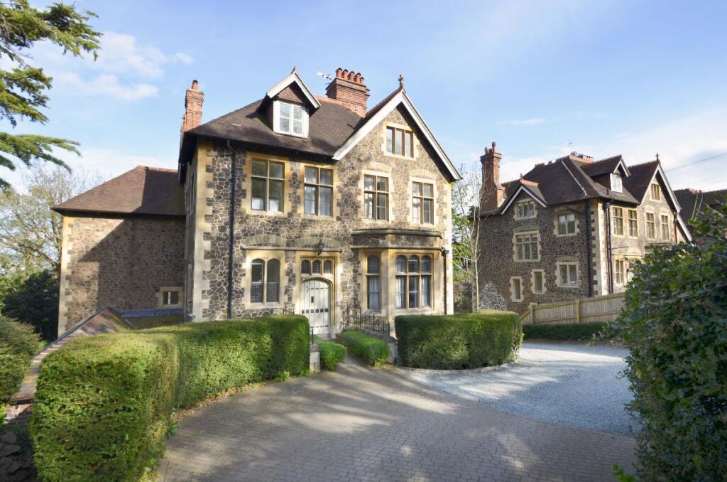 2 bed Apartment for rent in Great Malvern. From Taylor Clarke - Malvern