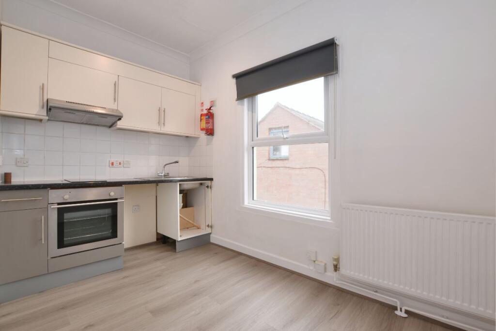 1 bed 1st Floor Flat for rent in Worcester. From Taylor Clarke - Malvern