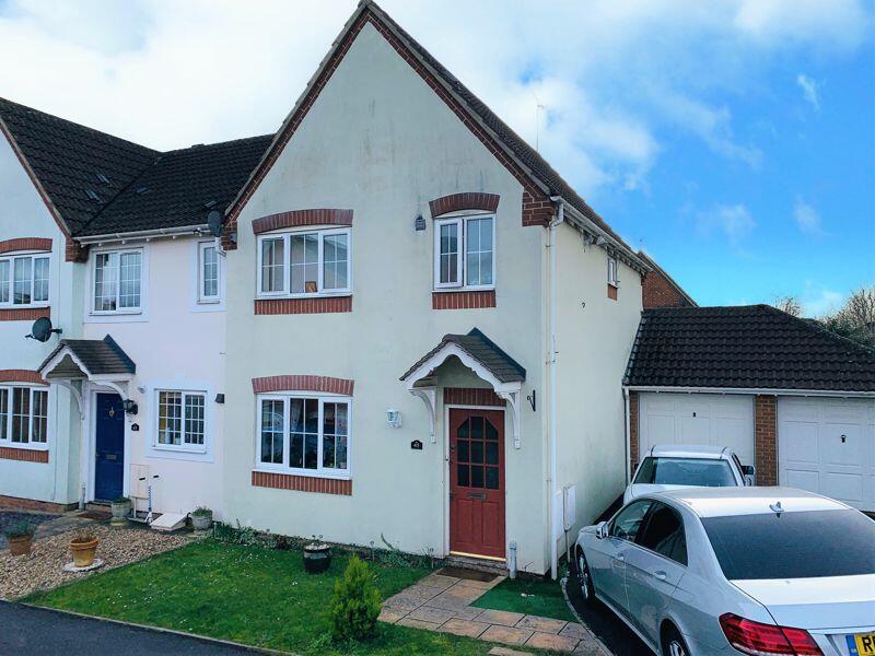 3 bed End Terraced House for rent in Taunton. From Ware and Company - Ware and Comapny