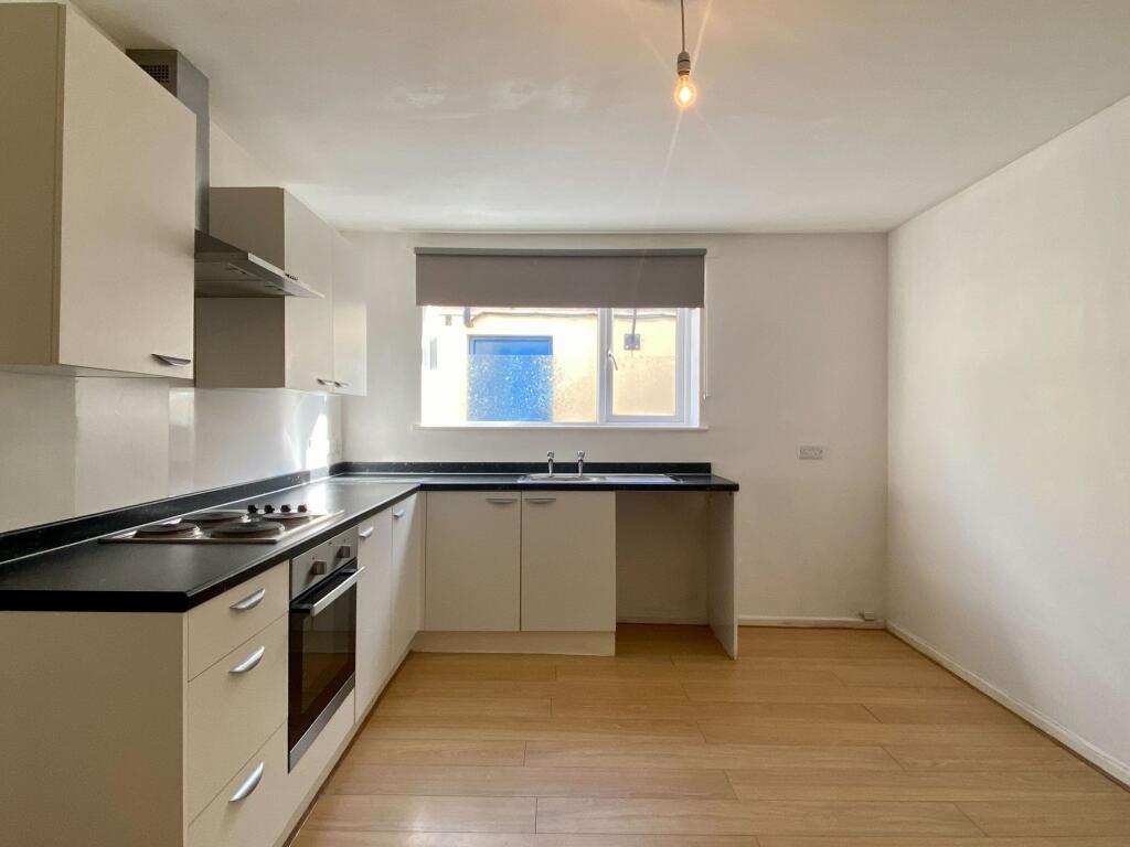 1 bed House (unspecified) for rent in Taunton. From Ware and Company - Ware and Comapny