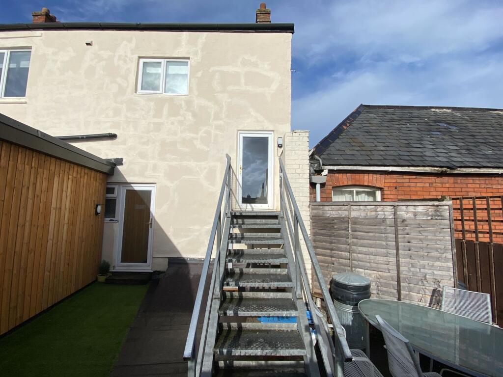 2 bed 1st Floor Flat for rent in Taunton. From Ware and Company - Ware and Comapny 2 bed 1st Floor Flat for rent in Taunton. From Ware and Company - Ware and Comapny