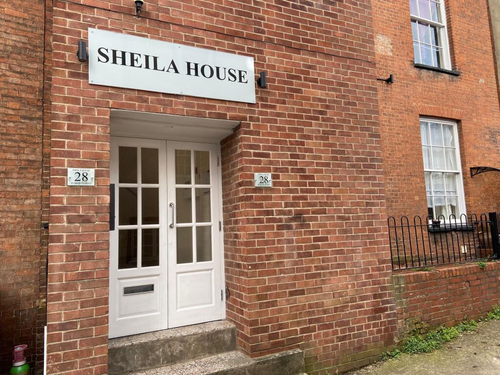 4 bed 1st Floor Flat for rent in Bridgwater. From Ware and Company - Ware and Comapny 4 bed 1st Floor Flat for rent in Bridgwater. From Ware and Company - Ware and Comapny