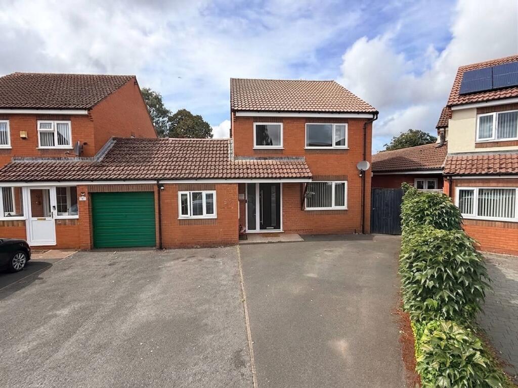 4 bed Link detached for rent in Taunton. From Ware and Company - Ware and Comapny 4 bed Link detached for rent in Taunton. From Ware and Company - Ware and Comapny