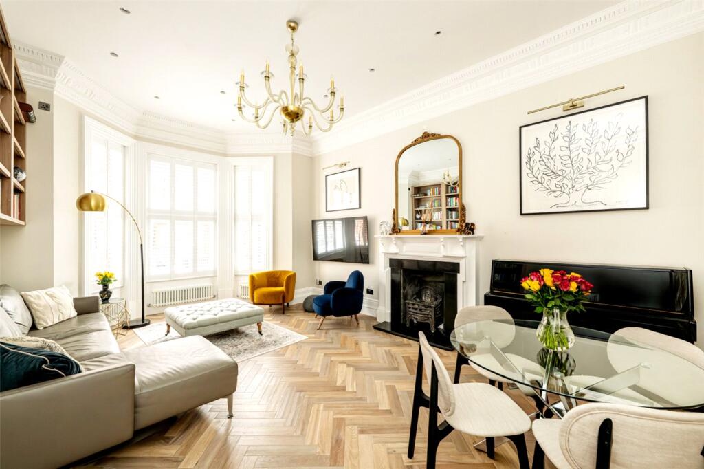 3 bed Apartment for rent in London. From Winkworth - Chiswick