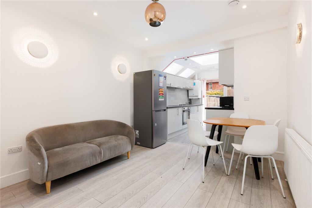 6 bed Detached for rent in London. From Winkworth - Chiswick 6 bed Detached for rent in London. From Winkworth - Chiswick