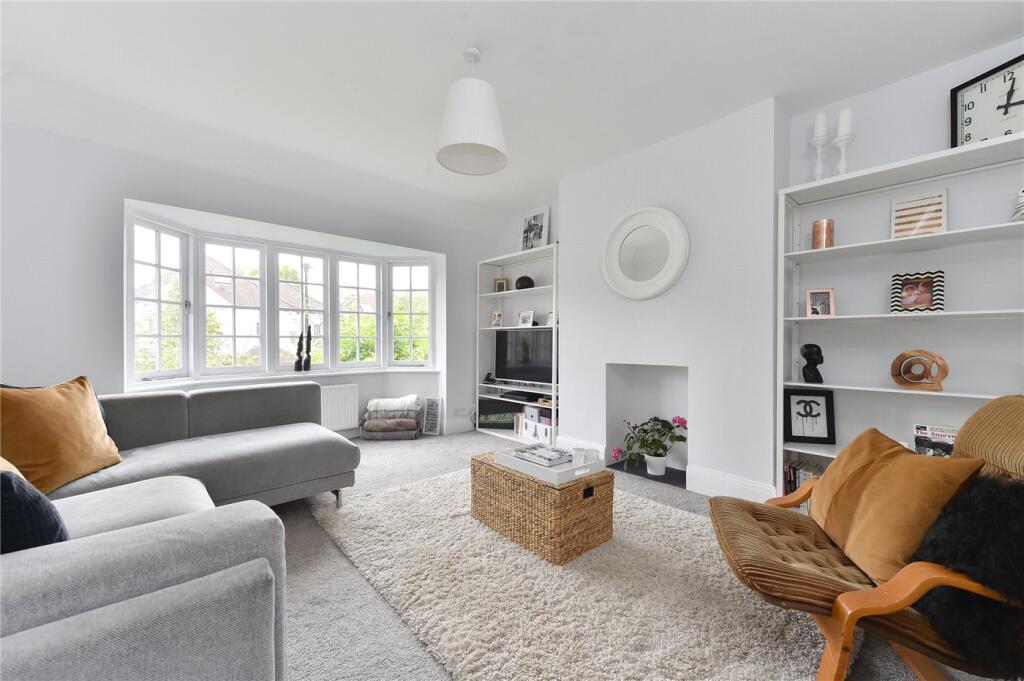 2 bed Apartment for rent in London. From Winkworth - Chiswick