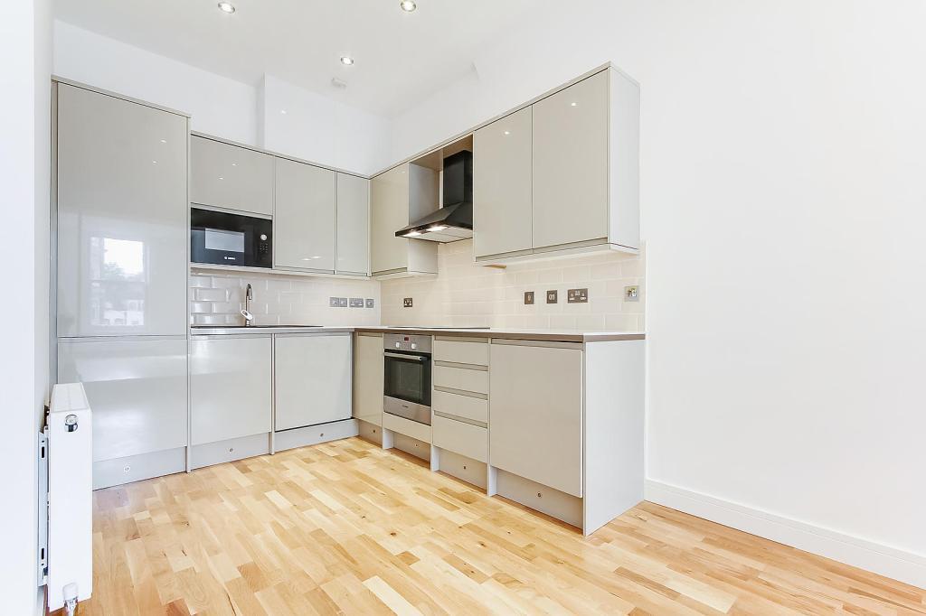 2 bed Apartment for rent in Richmond upon Thames. From Winkworth - Chiswick