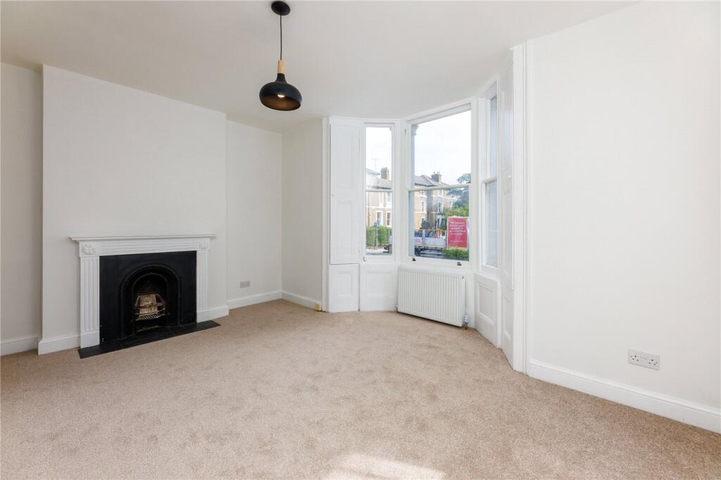 2 bed Apartment for rent in Richmond upon Thames. From Winkworth - Chiswick