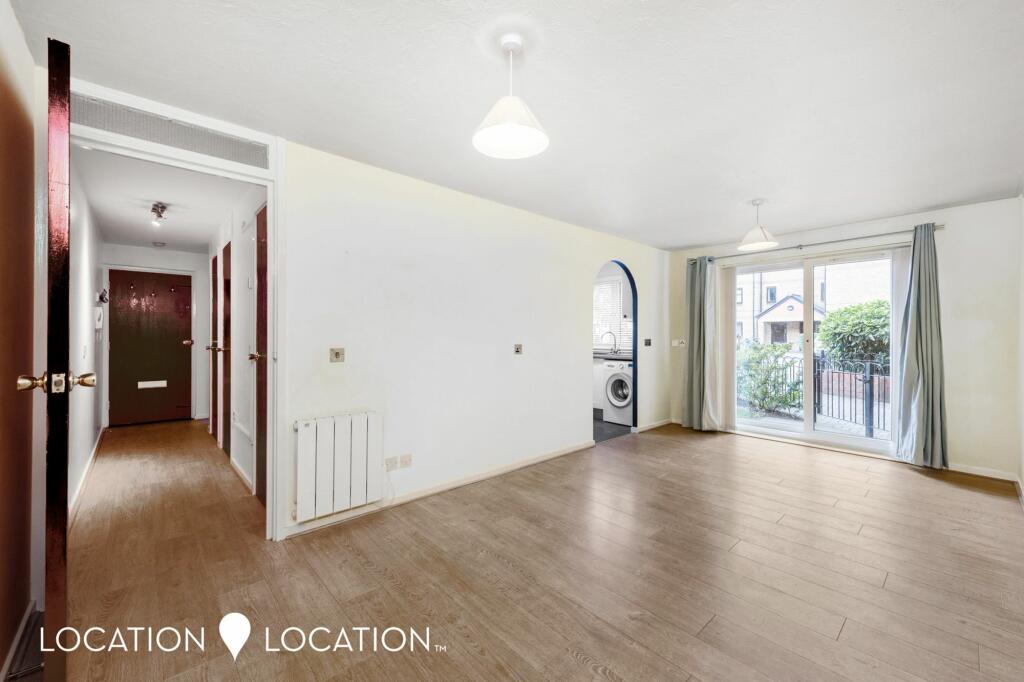 1 bed Flat for rent in Hackney. From Location Location - Stoke Newington