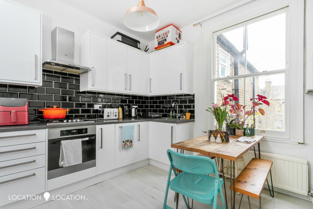 2 bed Flat for rent in Stoke Newington. From Location Location - Stoke Newington