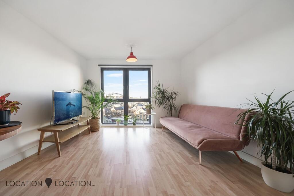 1 bed 1st Floor Flat for rent in Hackney. From Location Location - London