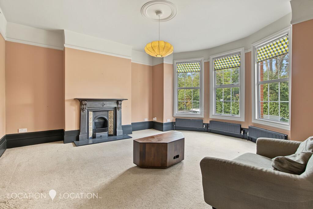 5 bed Mid Terraced House for rent in Stoke Newington. From Location Location - London