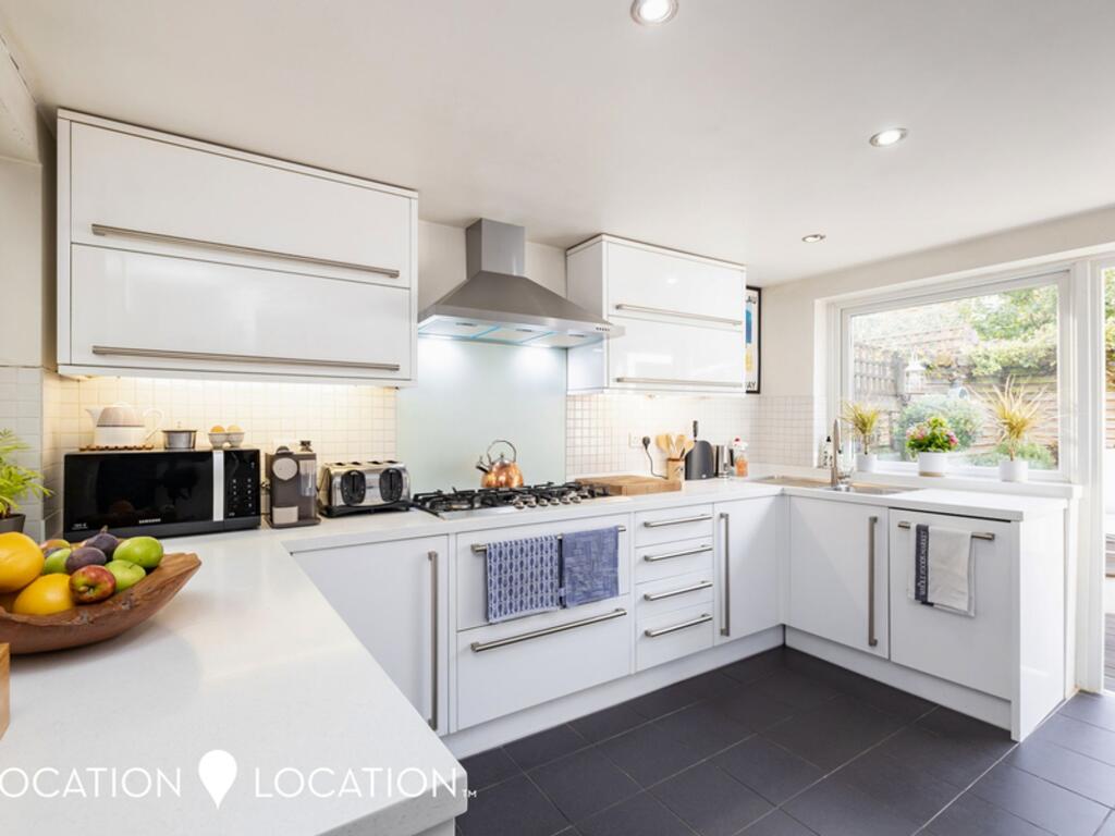 2 bed 1st Floor Flat for rent in Tottenham. From Location Location - London 2 bed 1st Floor Flat for rent in Tottenham. From Location Location - London