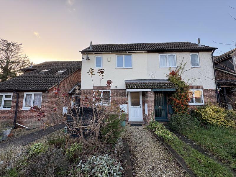 1 bed Mid Terraced House for rent in Oxford. From Amelies Estate Agents - Oxford 1 bed Mid Terraced House for rent in Oxford. From Amelies Estate Agents - Oxford