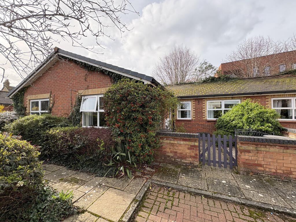 2 bed Bungalow for rent in Oxford. From Amelies Estate Agents - Oxford 2 bed Bungalow for rent in Oxford. From Amelies Estate Agents - Oxford