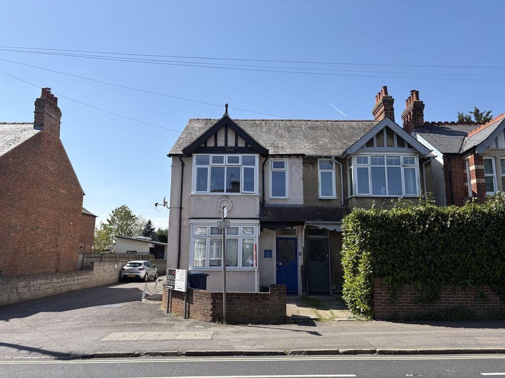 1 bed Apartment for rent in Elsfield. From Amelies Estate Agents - Oxford