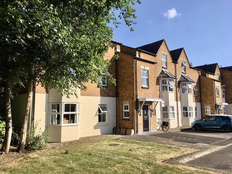 2 bed Apartment for rent in Oxford. From Amelies Estate Agents - Oxford 2 bed Apartment for rent in Oxford. From Amelies Estate Agents - Oxford