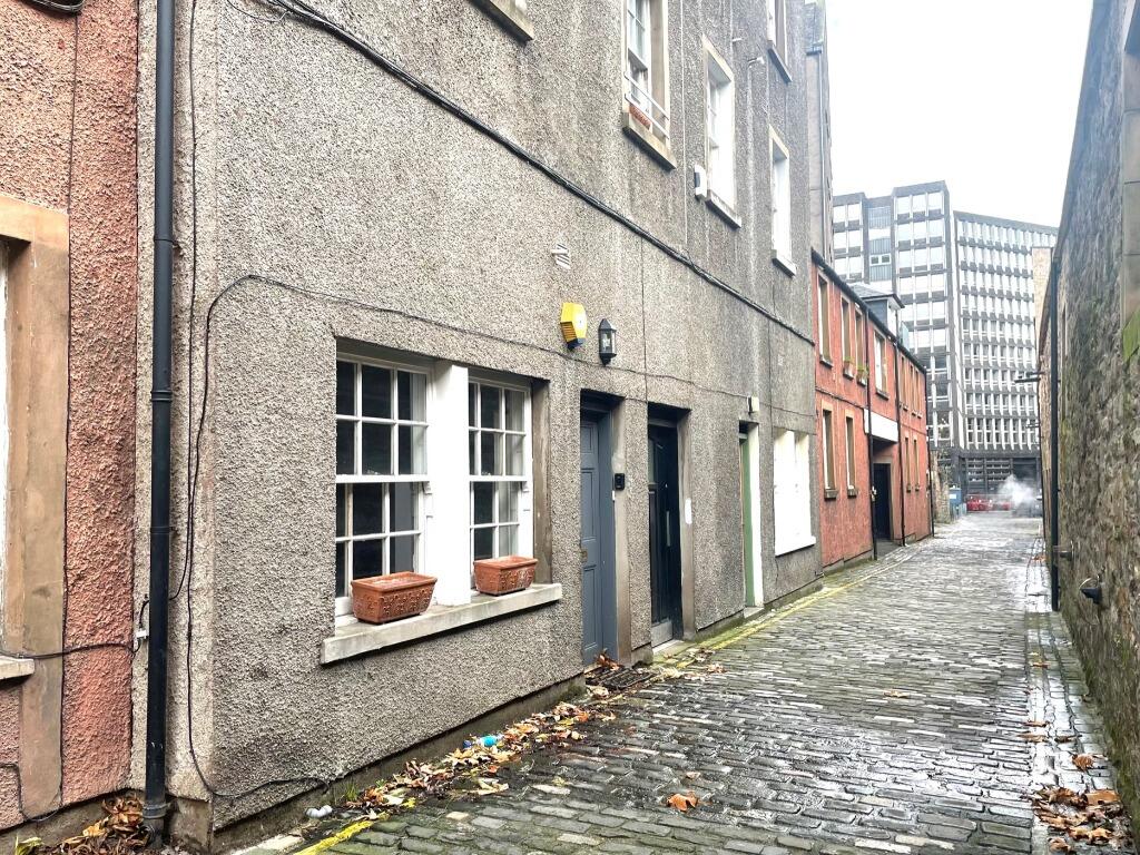 2 bed 1st Floor Flat for rent in Edinburgh. From Easy Let Property - Edinburgh