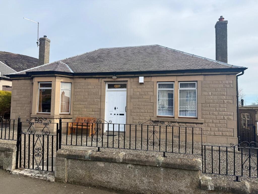 3 bed Bungalow for rent in Edinburgh. From Easy Let Property - Edinburgh