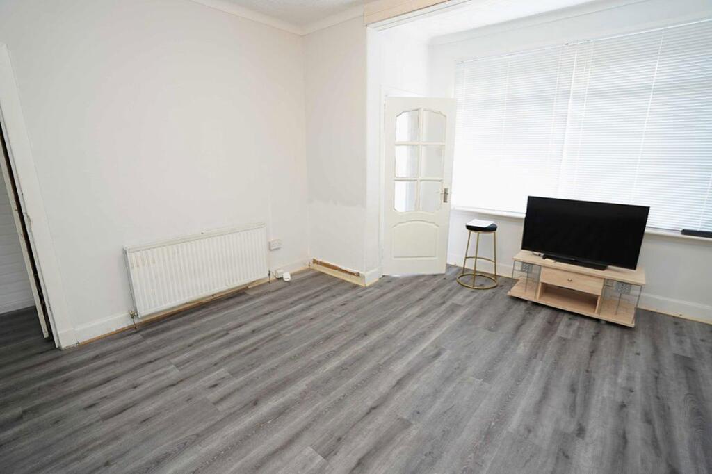 3 bed Mid Terraced House for rent in Harthill. From Ben Property - Edinburgh
