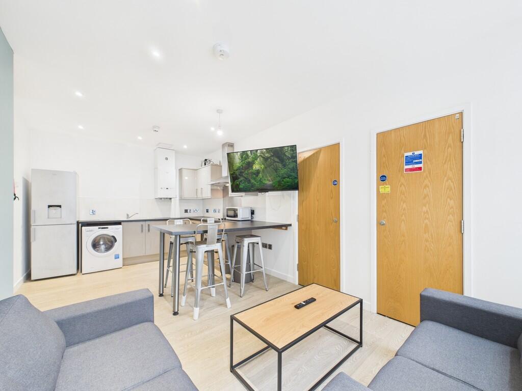 4 bed 1st Floor Flat for rent in Bristol. From Berkeley Estates and Management - Bristol