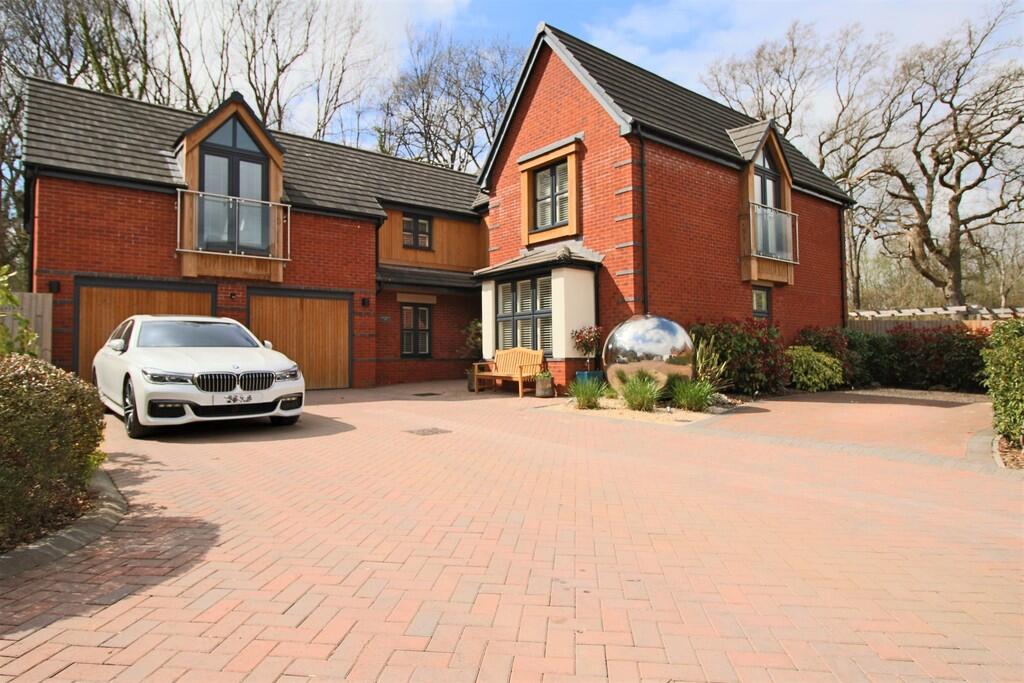 5 bed Detached for rent in Barrow Gurney. From Berkeley Estates and Management - Bristol