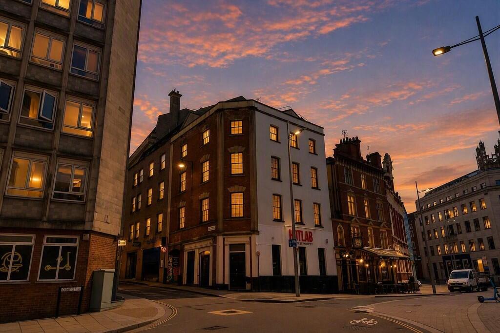4 bed Studio for rent in Bristol. From Berkeley Estates and Management - Bristol 4 bed Studio for rent in Bristol. From Berkeley Estates and Management - Bristol