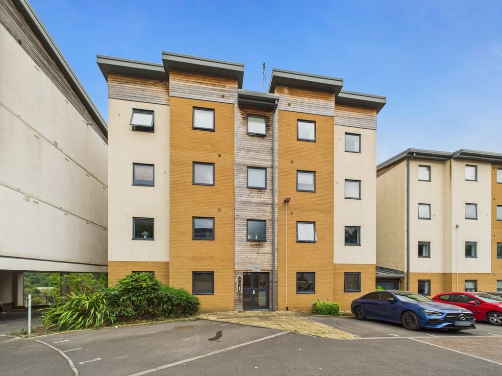 2 bed Apartment for rent in Crofts End. From Berkeley Estates and Management - Bristol