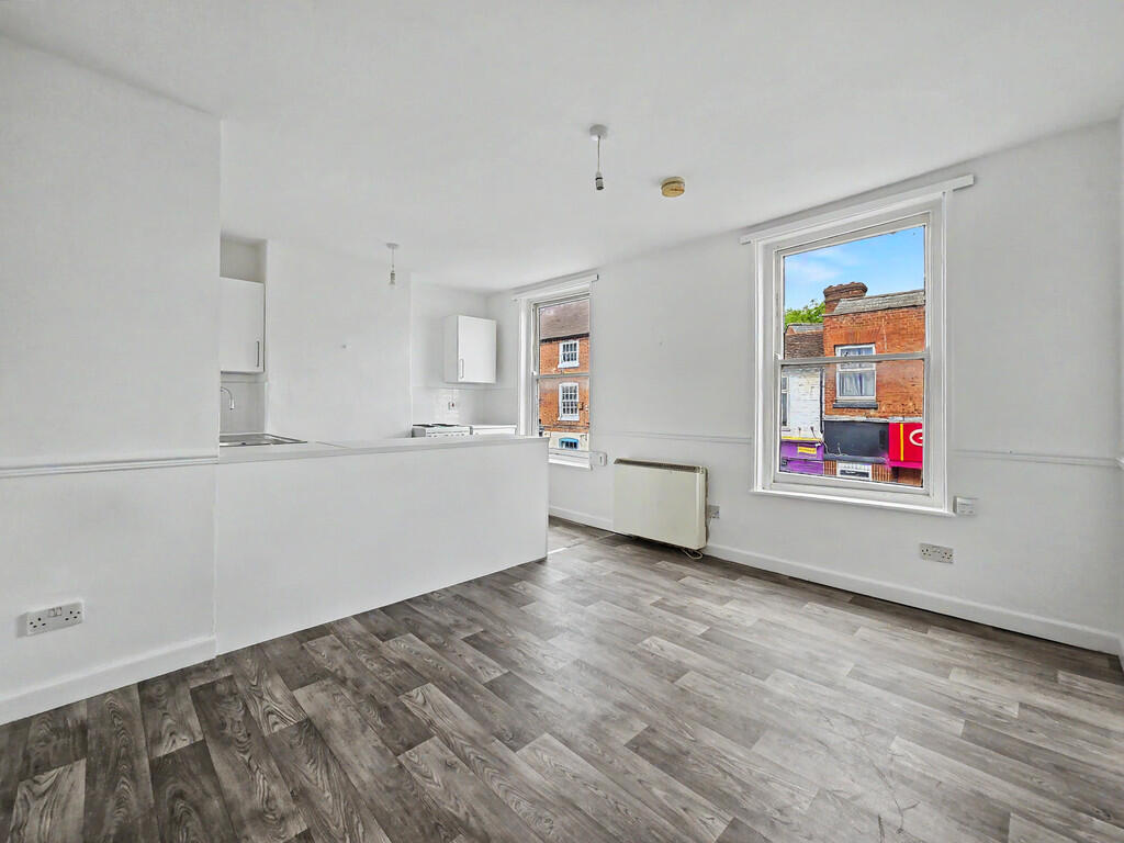 1 bed 1st Floor Flat for rent in Stourport-on-Severn. From G Herbert Banks - Great Witley 1 bed 1st Floor Flat for rent in Stourport-on-Severn. From G Herbert Banks - Great Witley