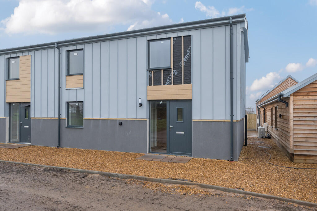 2 bed Barn Conversion for rent in Sinton Green. From G Herbert Banks - Great Witley 2 bed Barn Conversion for rent in Sinton Green. From G Herbert Banks - Great Witley