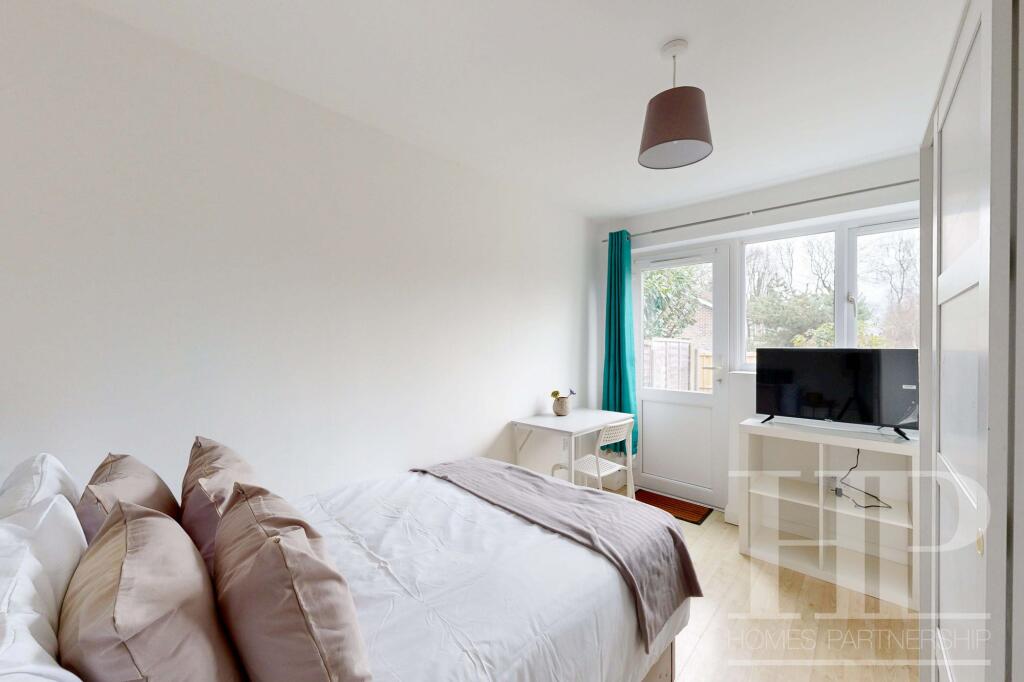 1 bed House Share for rent in Crawley. From Homes Partnership - Crawley