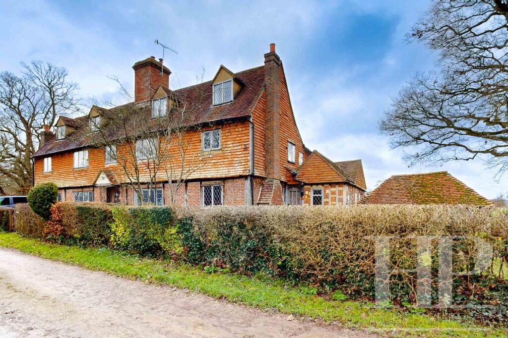 3 bed End of Terrace for rent in Bough Beech. From Homes Partnership - Crawley