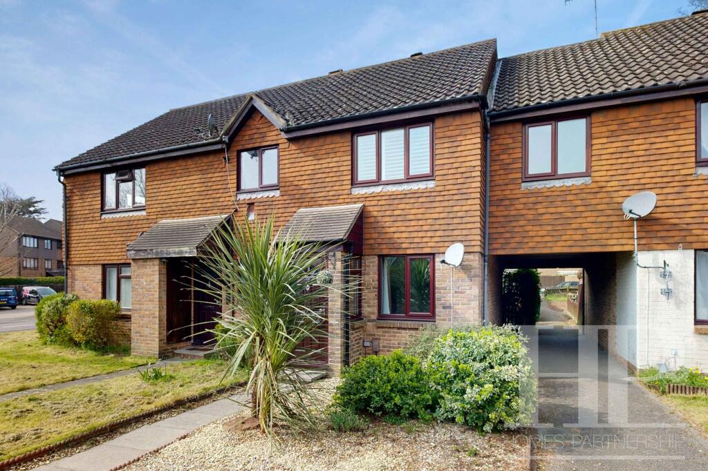 2 bed Mid Terraced House for rent in Crawley. From Homes Partnership - Crawley