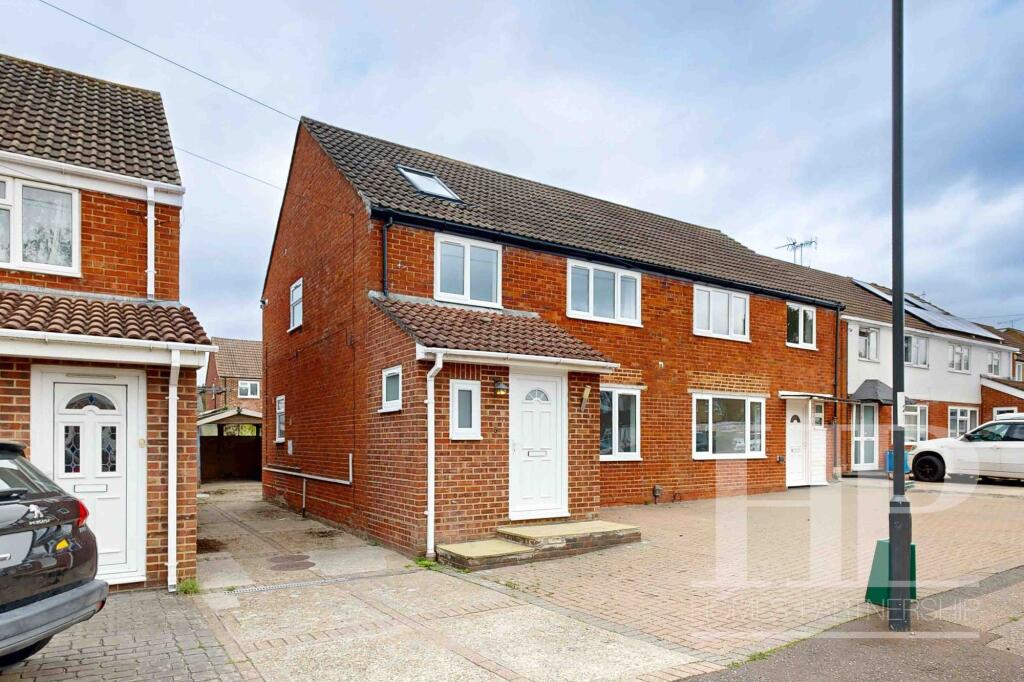 3 bed Semi Detached for rent in Crawley. From Homes Partnership - Crawley 3 bed Semi Detached for rent in Crawley. From Homes Partnership - Crawley