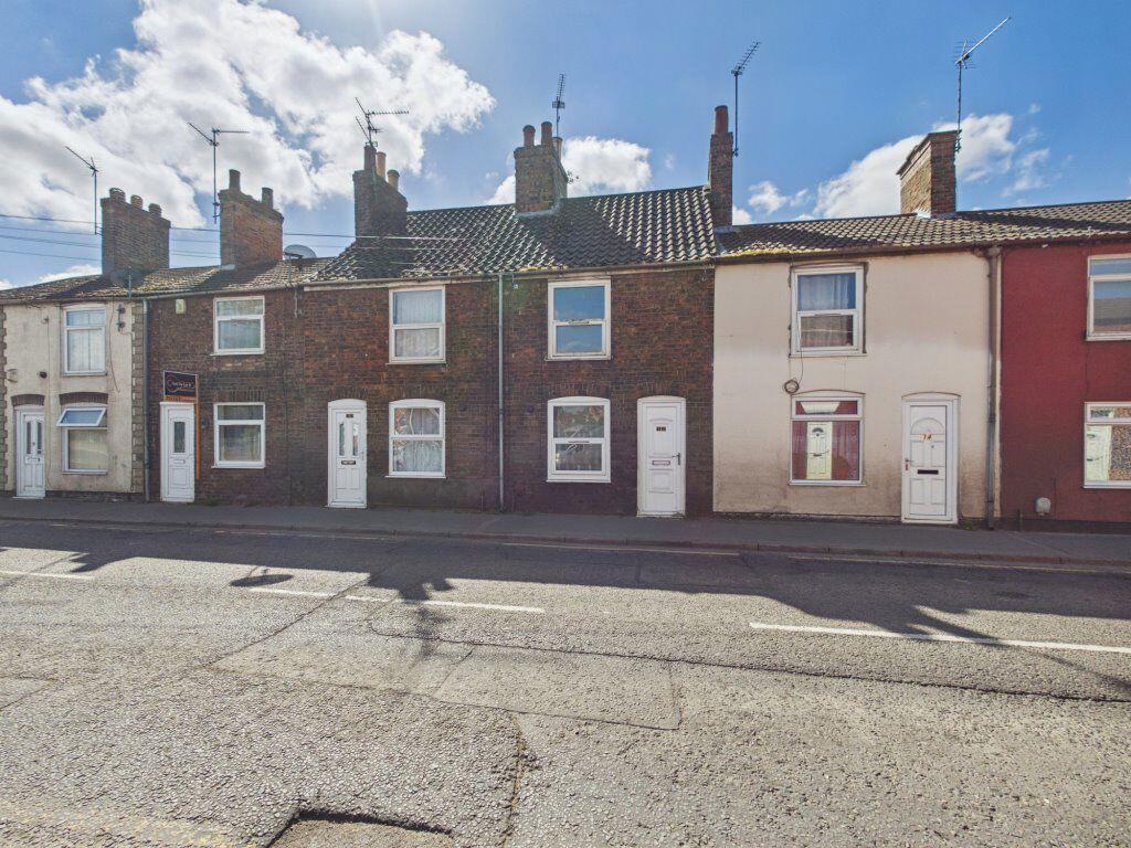 2 bed Mid Terraced House for rent in Boston. From Let Us Let U - Boston