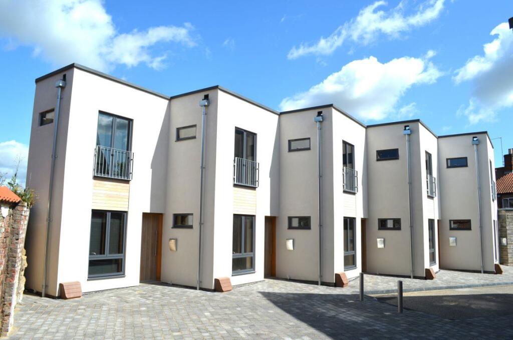 1 bed Town House for rent in Boston. From Let Us Let U - Boston