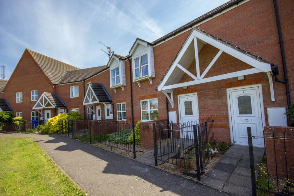 3 bed Mid Terraced House for rent in Boston. From Let Us Let U - Boston