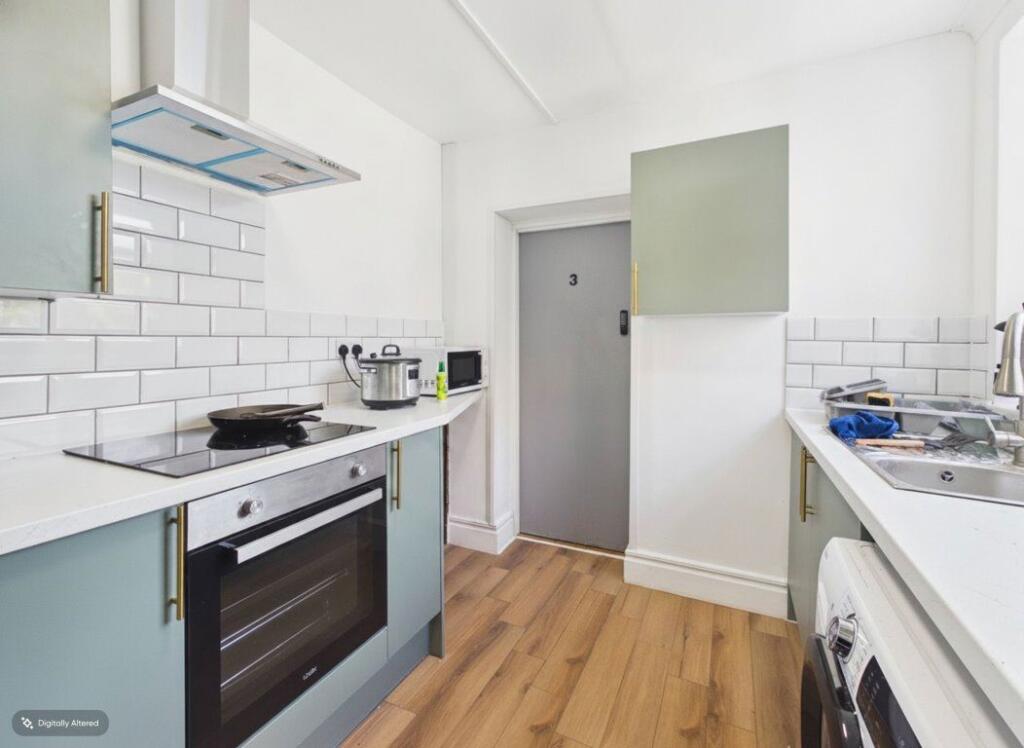4 bed House Share for rent in Boston. From Let Us Let U - Boston