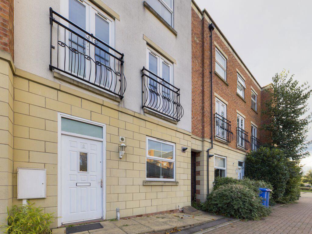 4 bed Town House for rent in Boston. From Let Us Let U - Boston