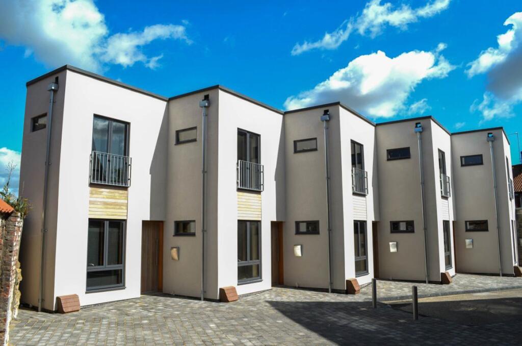 1 bed Town House for rent in Boston. From Let Us Let U - Boston