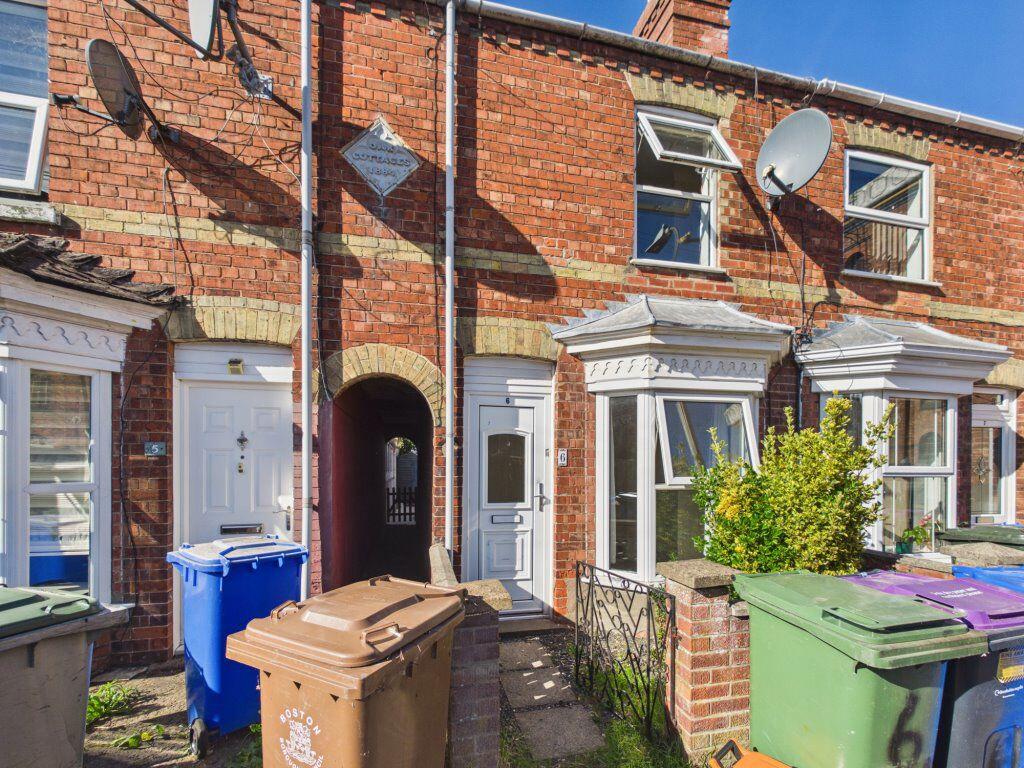 2 bed Mid Terraced House for rent in Boston. From Let Us Let U - Boston