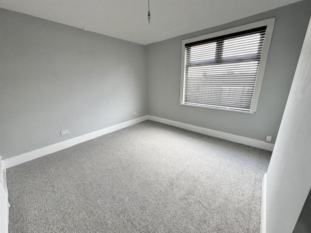 3 bed Semi Detached for rent in Alfreton. From Location - Mansfield 3 bed Semi Detached for rent in Alfreton. From Location - Mansfield