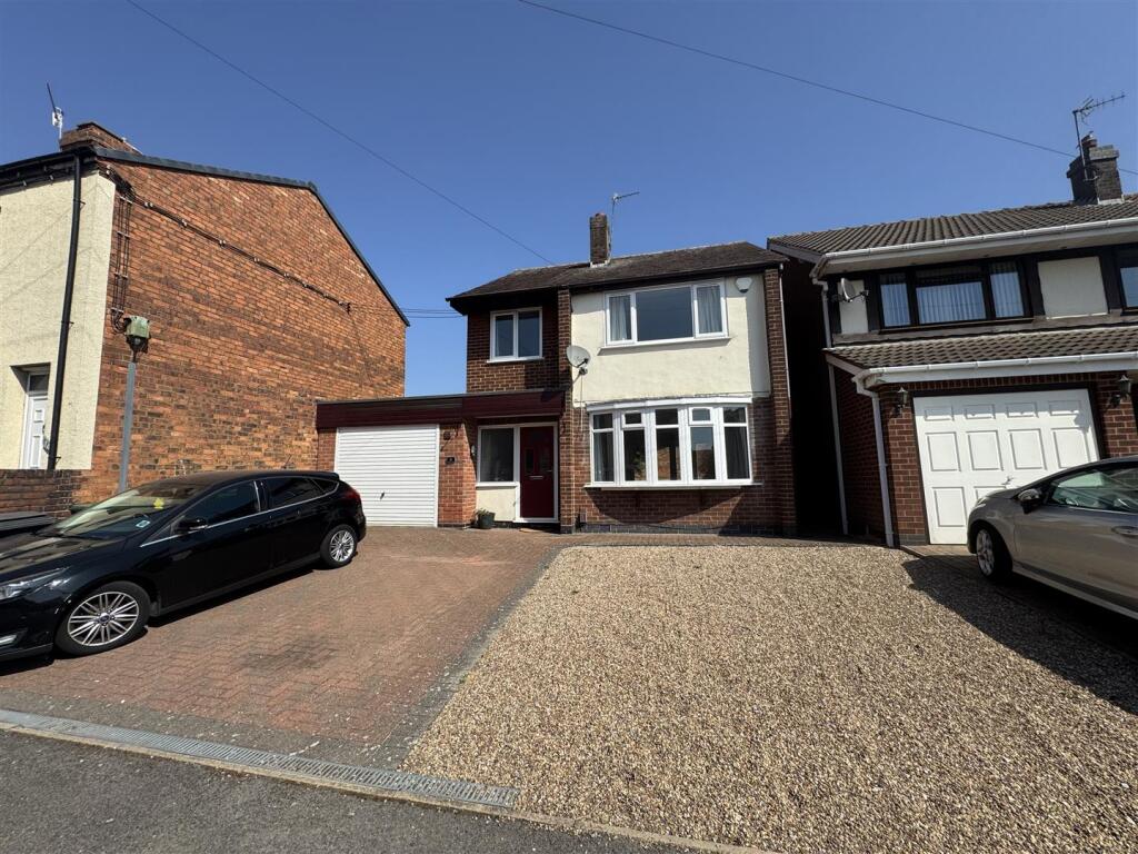 3 bed Detached for rent in Eastwood. From Location - Mansfield